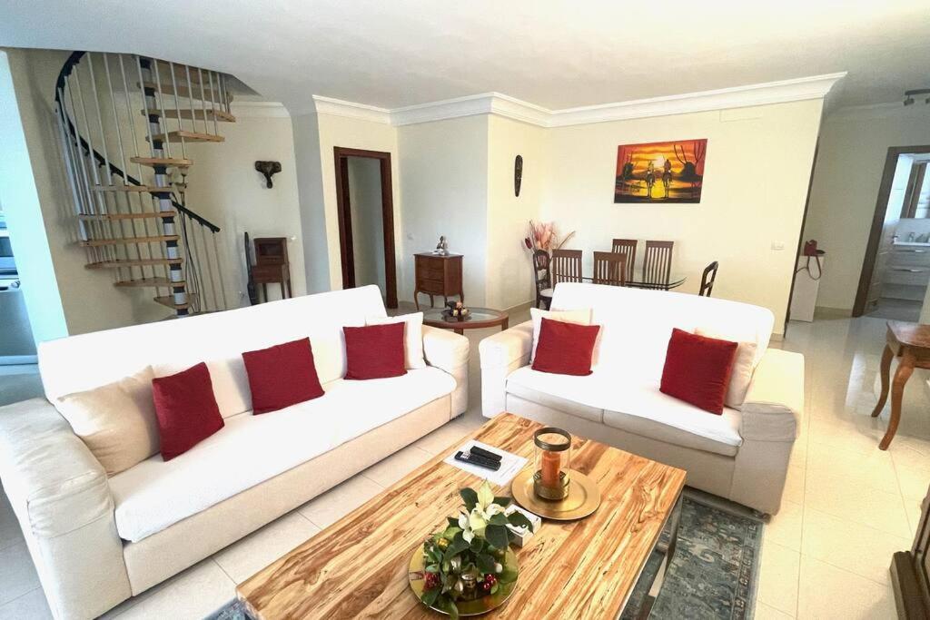 Luxurioese Duplex Ferienwohnung In Sehr Ruhiger Wohnanlage Mit Meerblick Palm-mar Exterior foto